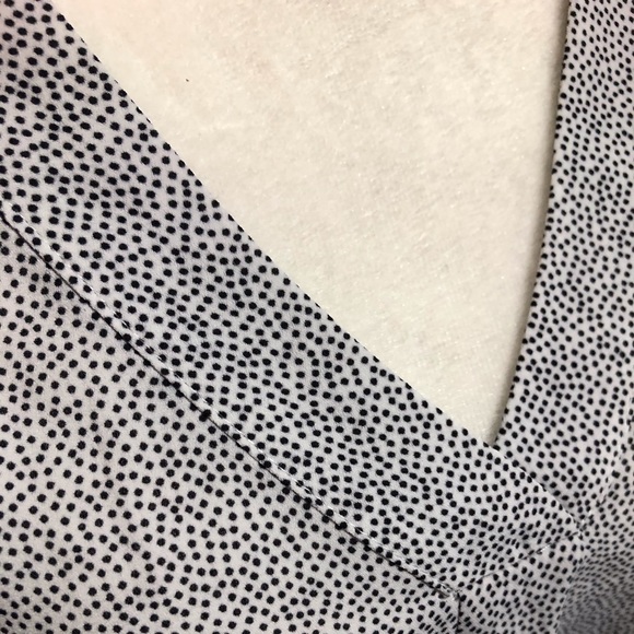 2X Tunic-style Blouse - Picture 2 of 4